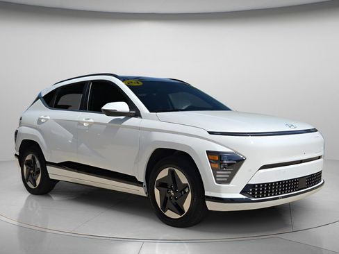 Used 2024 Hyundai Kona Limited FWD image 9