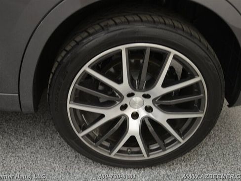 Used 2018 Maserati Levante S GranLusso image 50