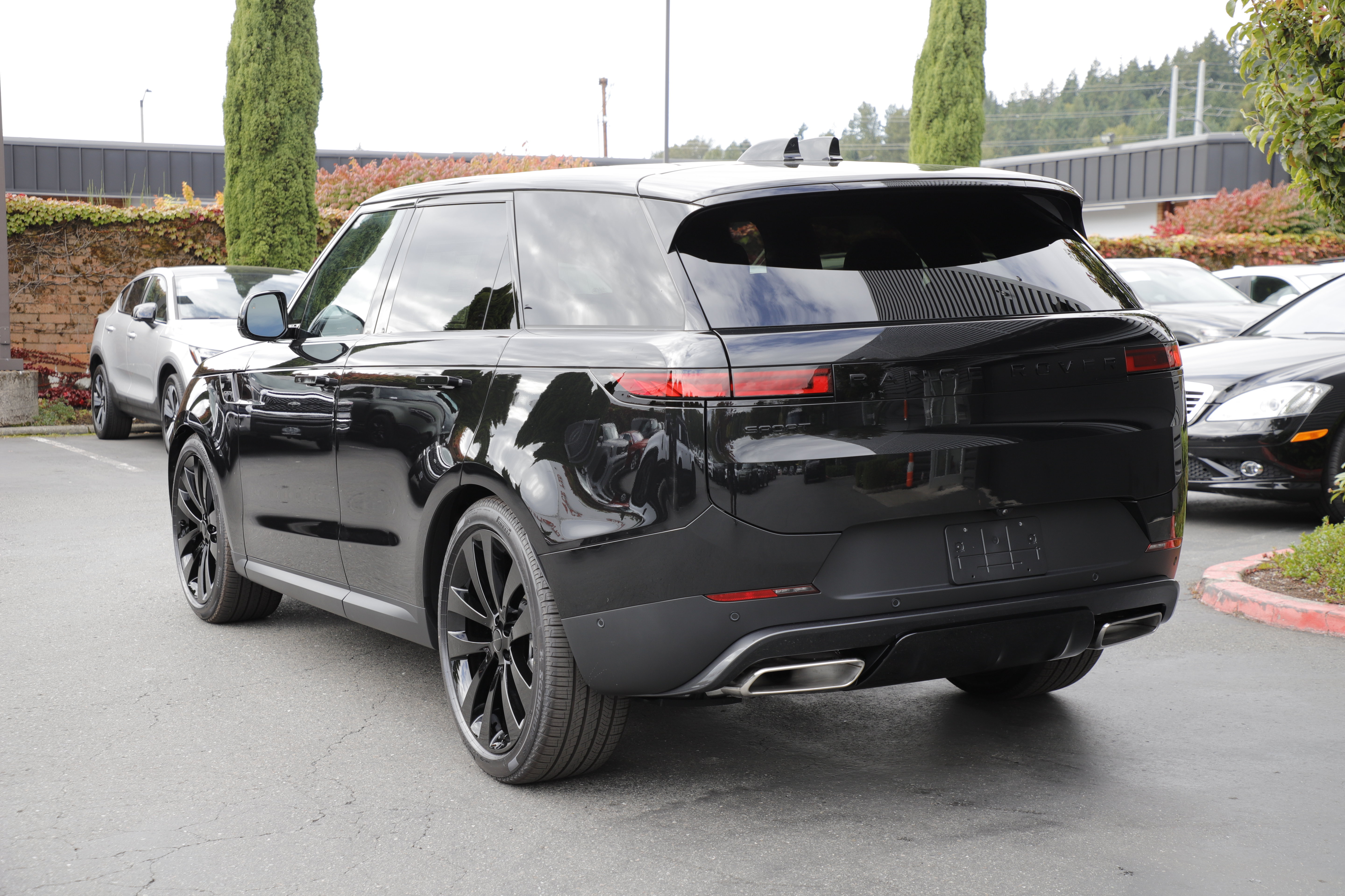New 2026 Land Rover Range Rover Sport SE AWD/4WD image 6