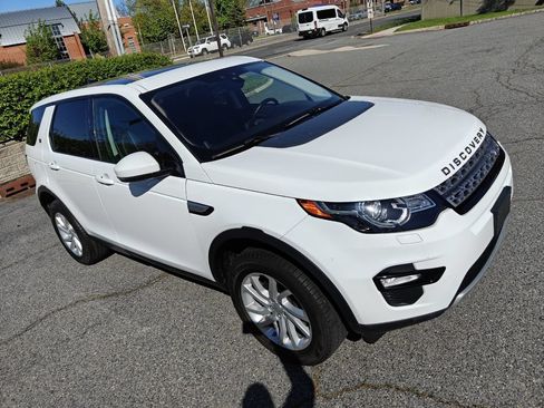 Used 2019 Land Rover Discovery Sport HSE AWD/4WD image 37