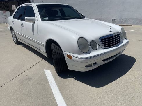 Used 2002 Mercedes-Benz E 320 Sedan image 5