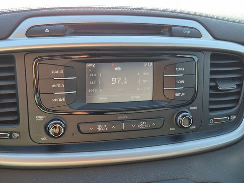 Used 2018 Kia Sorento LX AWD/4WD image 21