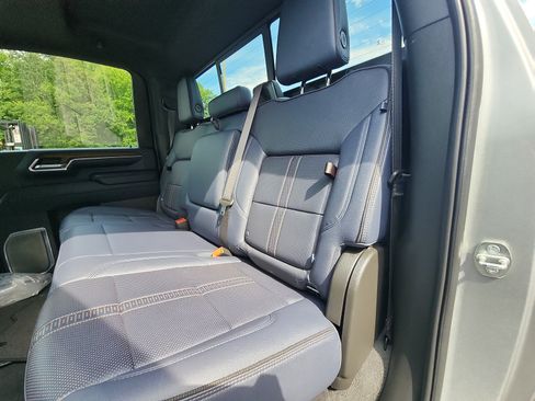 Used 2024 Chevrolet Silverado 2500 High Country w/ High Country Premium Package AWD/4WD image 20