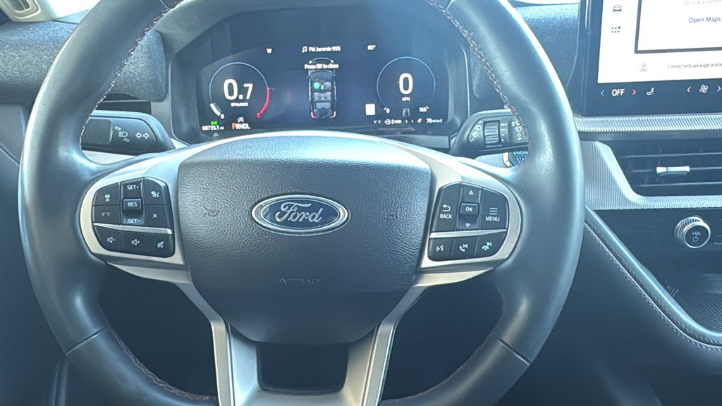 Used 2025 Ford Explorer Active RWD image 10