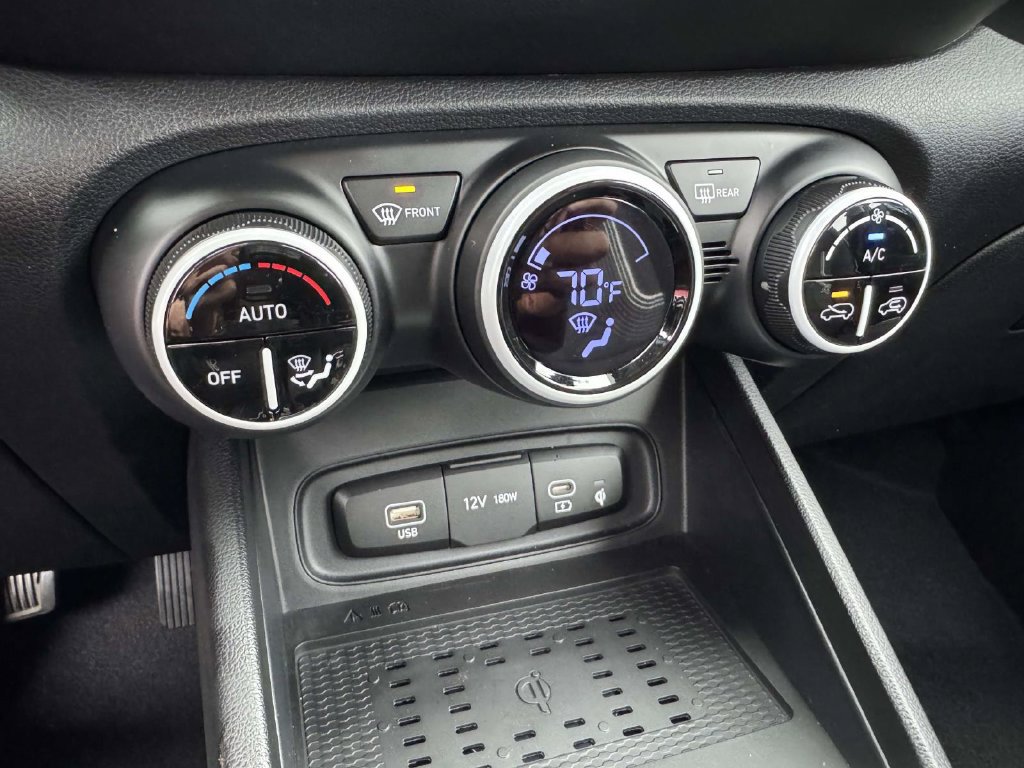 Certified 2026 Hyundai Venue SEL FWD image 28