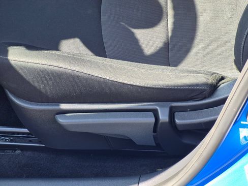 Used 2025 Nissan Sentra SV FWD image 15