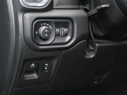 Used 2024 RAM 1500 Laramie AWD/4WD image 23