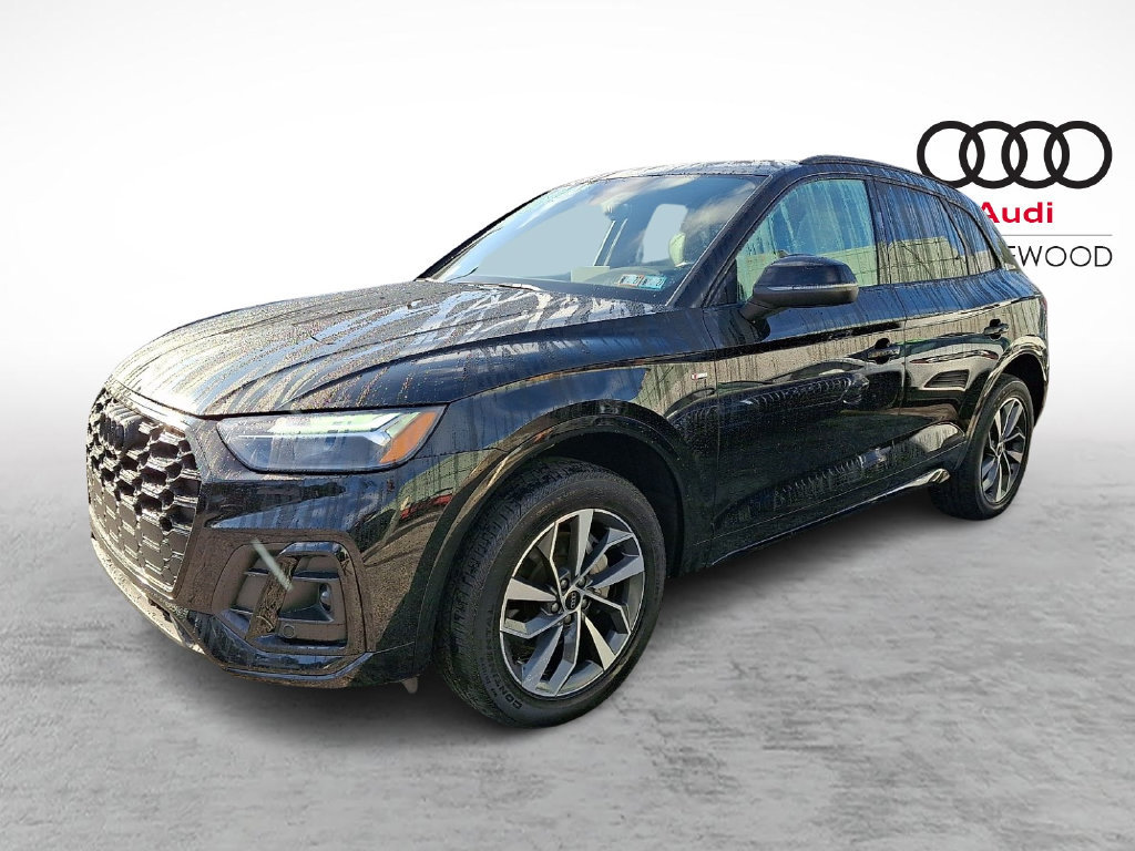 Used 2024 Audi Q5 2.0T Premium w/ Summer of Audi Package AWD/4WD image 3