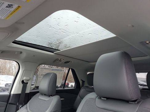 New 2026 Ford Explorer Active image 8