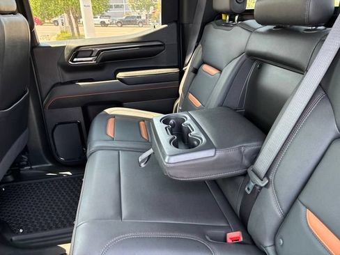 Certified 2024 GMC Sierra 1500 AT4 w/ Technology Package AWD/4WD image 19