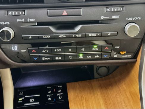 Used 2018 Lexus RX 350 FWD w/ Premium Package image 24