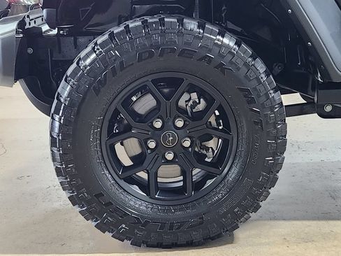 Used 2024 Jeep Wrangler Unlimited Sport AWD/4WD image 26
