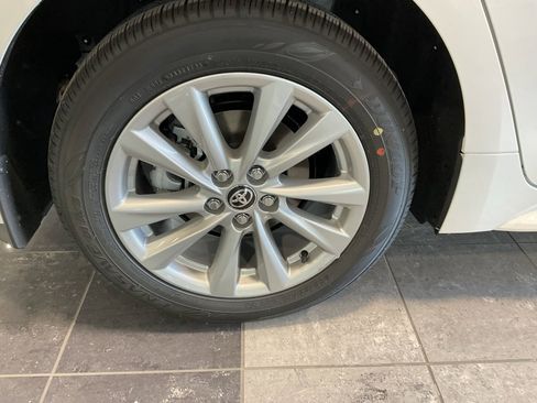 New 2026 Toyota Corolla SE image 6