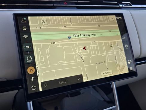 New 2026 Land Rover Range Rover SE image 13