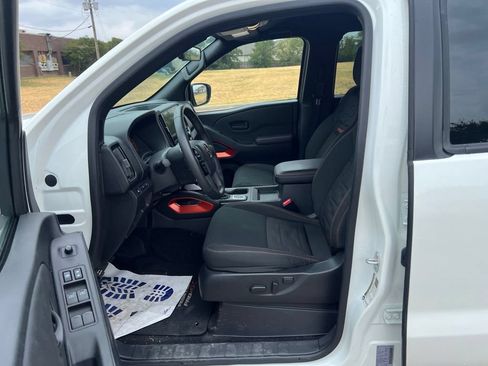 Used 2026 Nissan Frontier PRO-4X AWD/4WD image 6