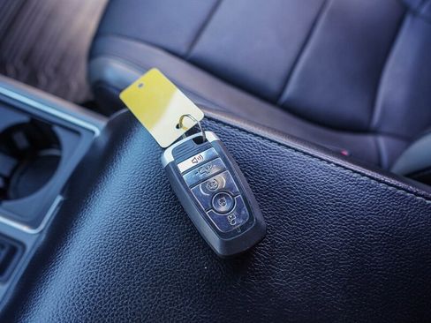 Used 2018 Ford F150 Raptor w/ Equipment Group 802A Luxury image 35