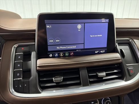 Used 2021 Chevrolet Suburban High Country image 31