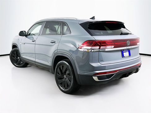 New 2025 Volkswagen Atlas Cross Sport SE image 6
