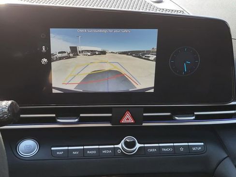 Certified 2024 Hyundai Elantra SEL image 20