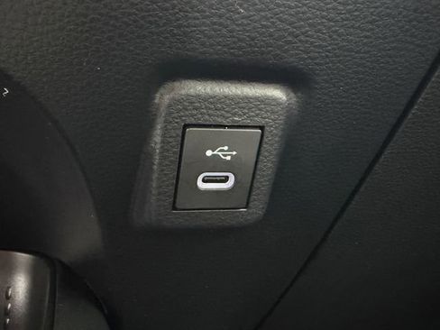 Used 2025 Toyota Corolla SE FWD image 21