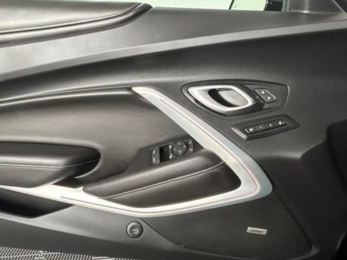 Used 2018 Chevrolet Camaro SS RWD image 15