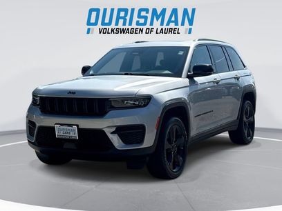Used 2023 Jeep Grand Cherokee Altitude