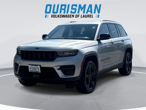 Used 2023 Jeep Grand Cherokee Altitude AWD/4WD image 1