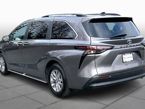 Certified 2024 Toyota Sienna XLE image 12
