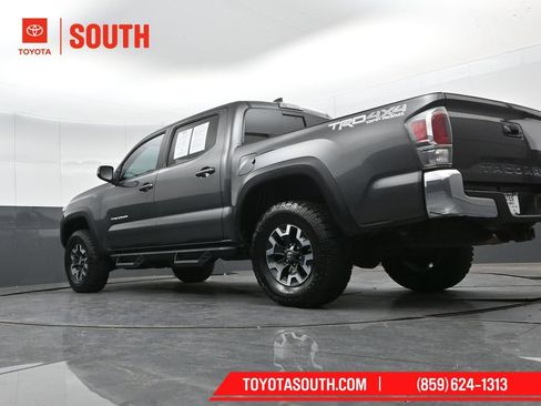 Used 2020 Toyota Tacoma TRD Off-Road AWD/4WD image 53