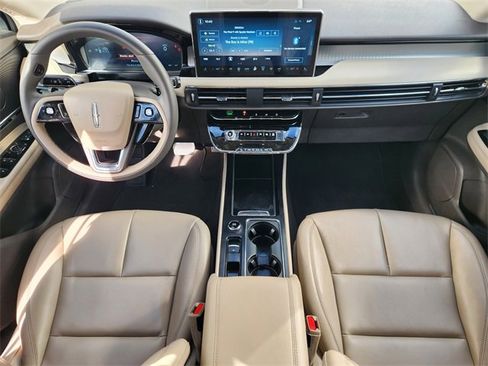 Used 2023 Lincoln Corsair FWD image 26