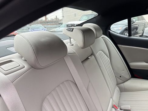 Used 2023 Genesis G70 3.3T w/ Sport Advanced Package image 30