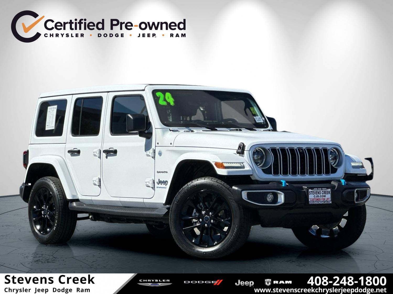 Used 2024 Jeep Wrangler Unlimited Sahara w/ Technology Group AWD/4WD image 1