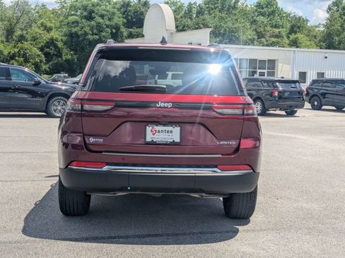 Used 2024 Jeep Grand Cherokee Limited RWD image 4