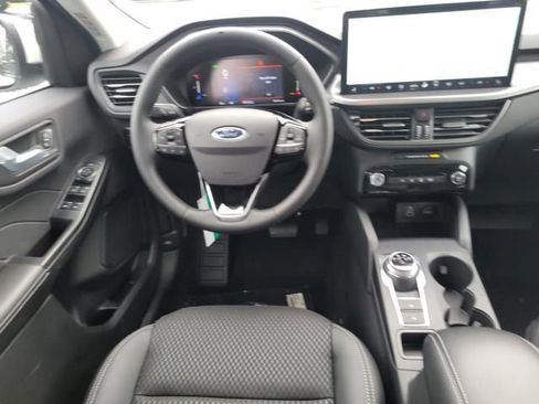 New 2026 Ford Escape SE w/ Class II Trailer Tow Package image 18