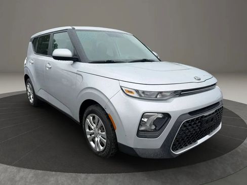 Used 2021 Kia Soul LX FWD image 3