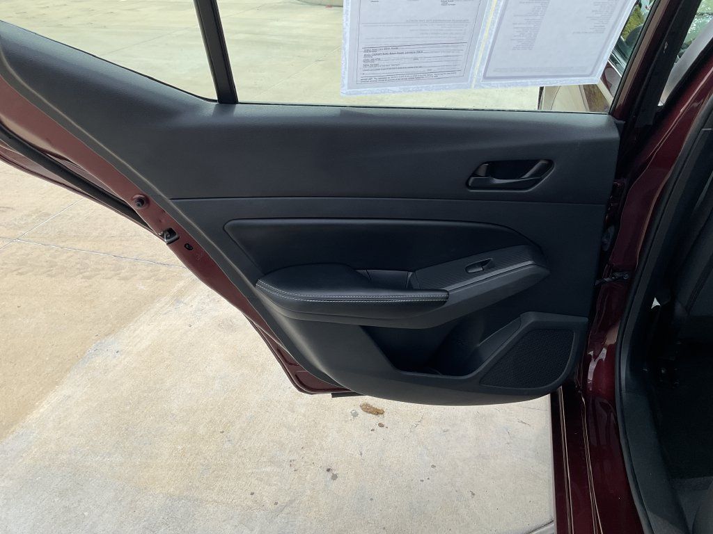Used 2024 Nissan Altima 2.5 SV FWD image 12