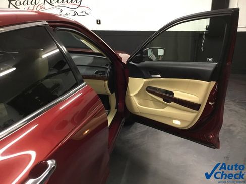 Used 2010 Honda Crosstour EX-L image 40
