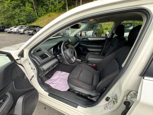 Used 2016 Subaru Legacy 2.5i Premium AWD/4WD image 7