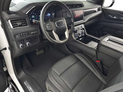Used 2024 GMC Yukon Denali AWD/4WD image 17