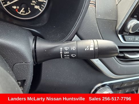 Used 2021 Nissan Altima 2.0 SR FWD image 21