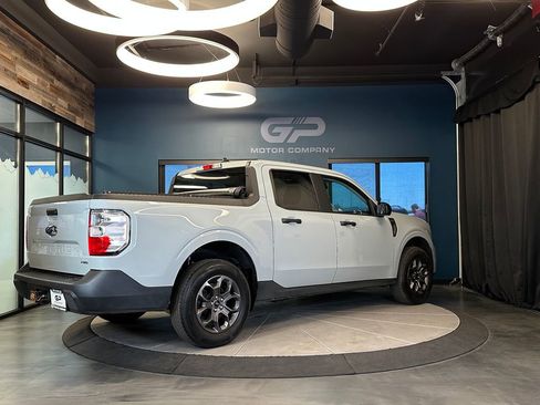 Used 2024 Ford Maverick XLT w/ XLT Luxury Package AWD/4WD image 3