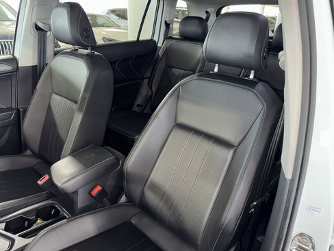 Used 2022 Volkswagen Tiguan SE image 34