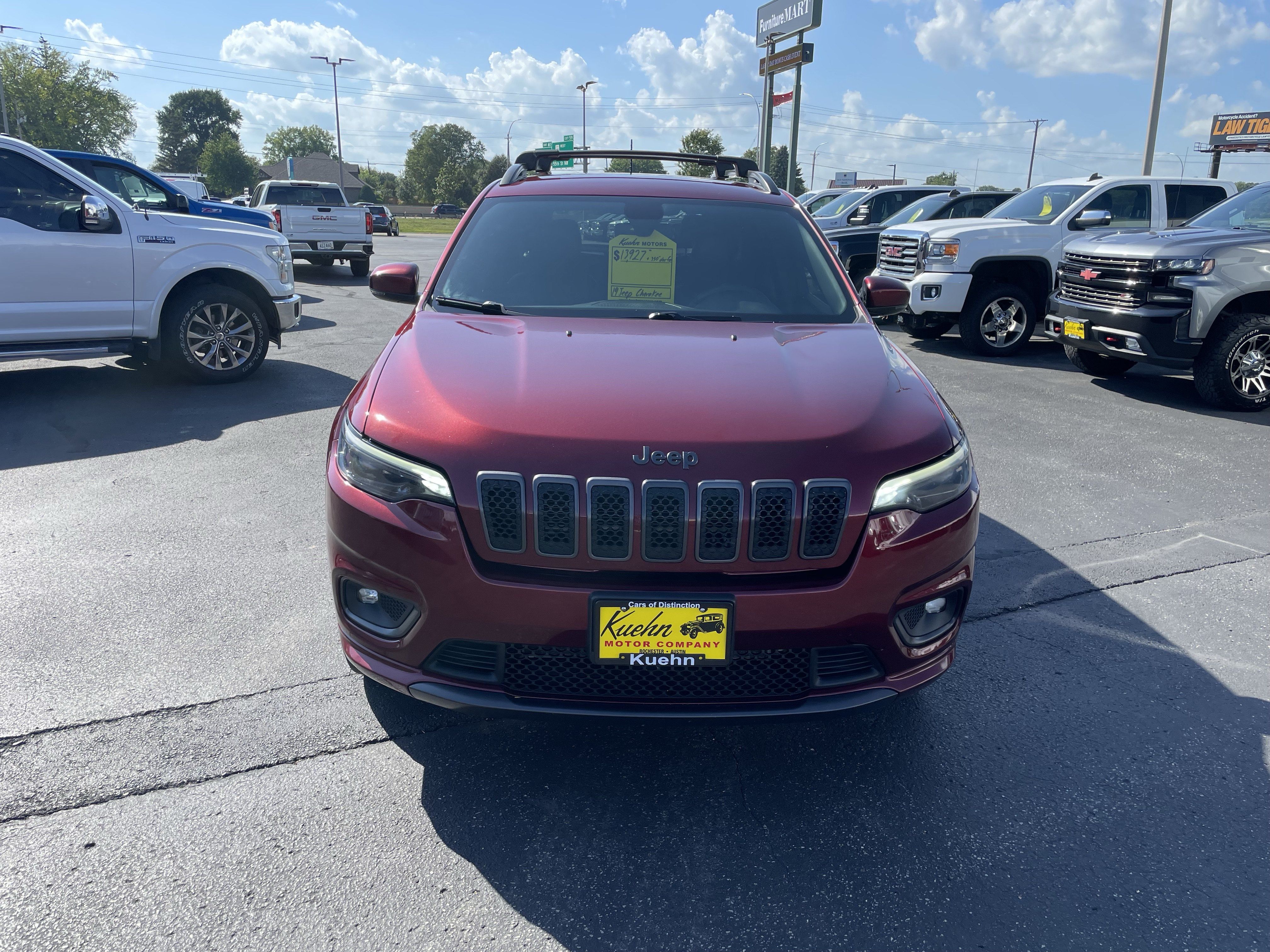 Used 2019 Jeep Cherokee Limited AWD/4WD image 3