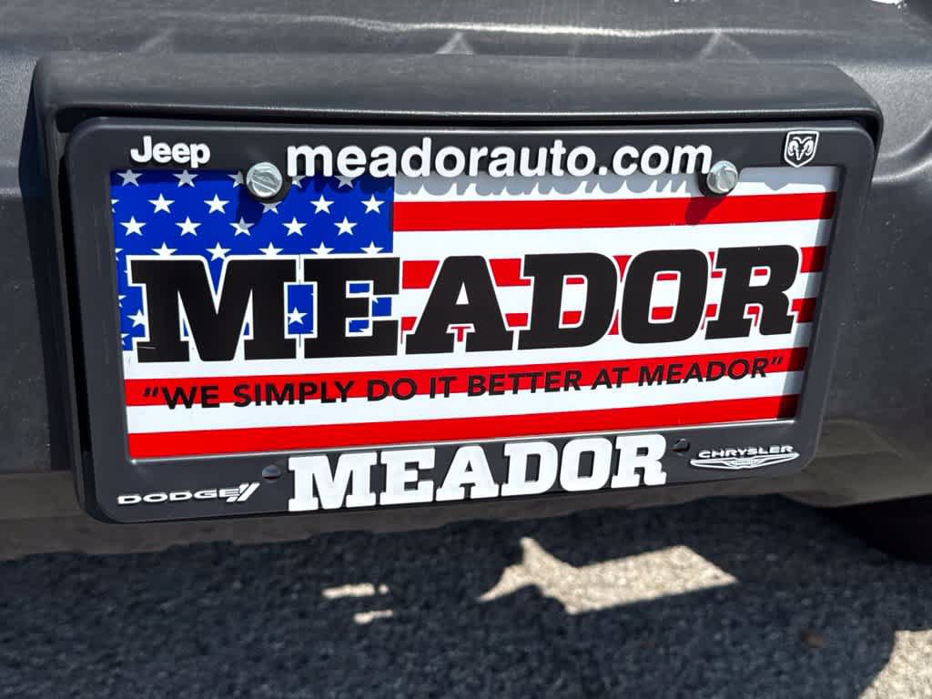 Used 2025 Jeep Wrangler Unlimited Sahara AWD/4WD image 9
