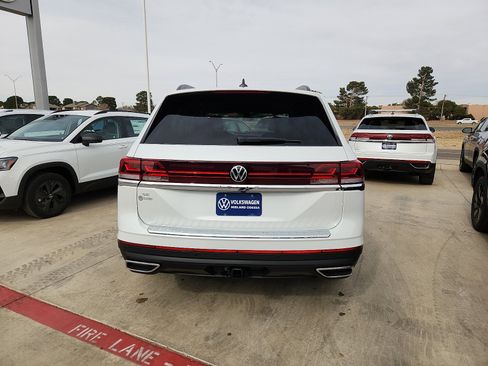 New 2026 Volkswagen Atlas SE image 6