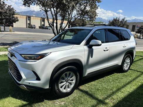 Used 2026 Toyota Grand Highlander AWD Hybrid image 11