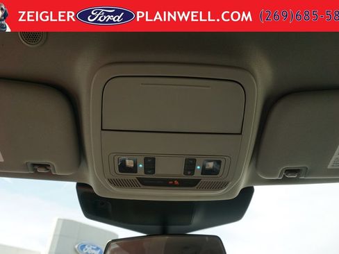 Used 2022 Ford Explorer XLT AWD/4WD image 31