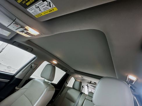 Used 2017 Toyota Highlander Limited Platinum FWD image 26