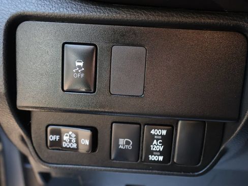 Used 2020 Toyota Tacoma TRD Off-Road AWD/4WD image 43
