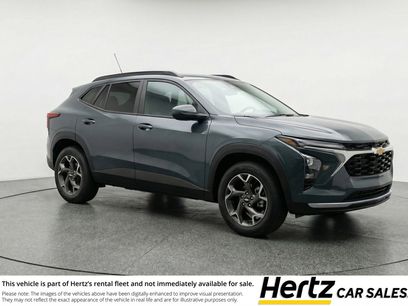 Used 2025 Chevrolet Trax LT